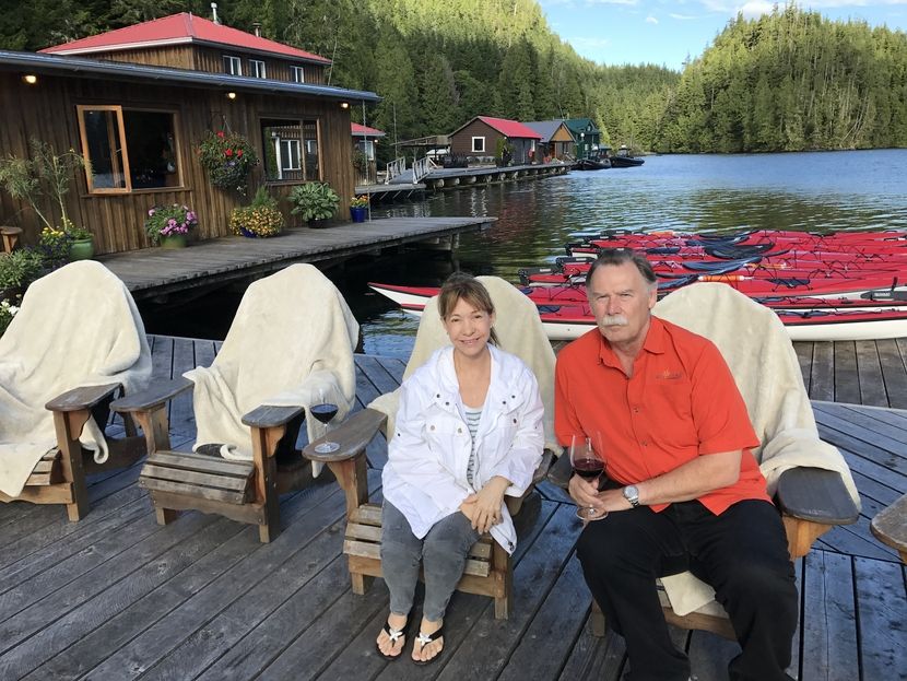 Before the breakup, Ken and Roberta Williams were enjoying their retirement for 25 years, having emigrated to Mexico and discovered the world by boat.