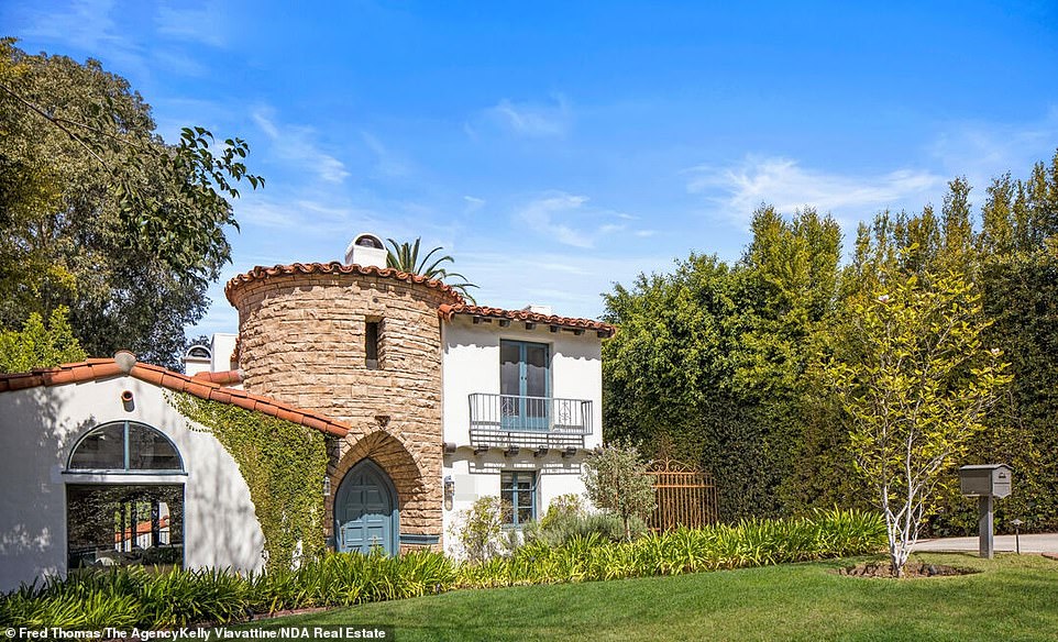 Sell! Kathryn McPhee sold her renovated Hollywood Hills home for a handsome profit. A month after putting the luxury home on the market for $2.7 million, the 37-year-old singer sold the cushion for $3.27 million.