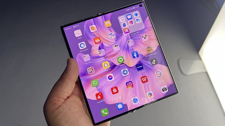 Huawei Mate Xs 2 folding screen smartphone